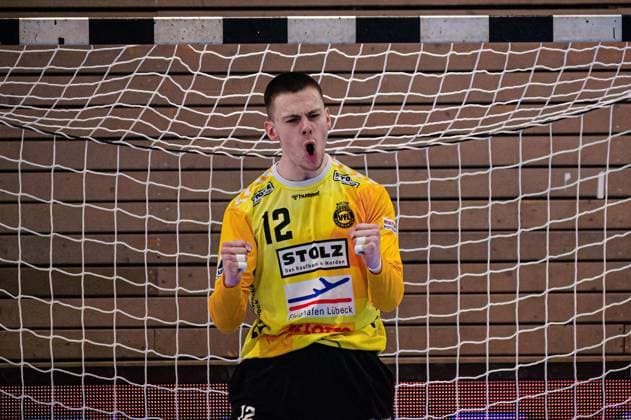 Cheering after Paul Dreyers save VfL Luebeck Schwartau, 12 GER, VfL Luebeck Schwartau vs HSG Nordhorn Lingen, Handball, 2 Bundesliga, Matchday 27, Season 2023 2024, 05 04 2024 GER, VfL Luebeck Schwartau vs HSG Nordhorn Lingen, Handball, 2 Bundesliga, Matchday 27, Season 2023 2024, 05 04 2024 Luebeck Copyright: xEibner-Pressefoto MarcelxvonxFehrnx EP_MFN