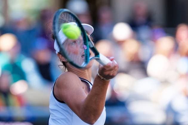 April 5, 2024, Charleston, South Carolina, USA: JAQUELINE CHRISTIAN of Romania hits the ball during her quarter finals match against (4) DARIA KASATKINA at the WTA, Tennis Damen 500 Series for the Credit One Charleston Open Charleston USA - ZUMAv134 20240405_zsp_v134_012 Copyright: xMaxwellxVittoriox