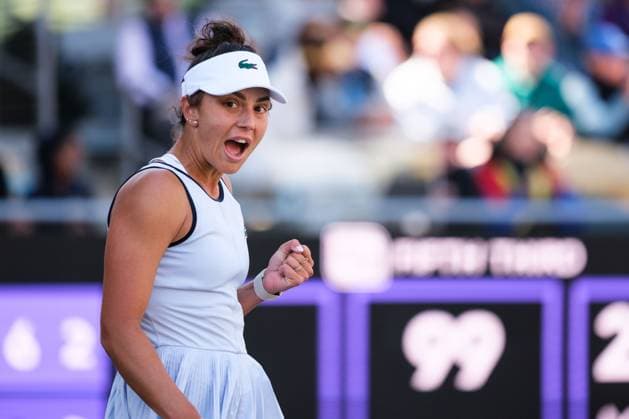 April 5, 2024, Charleston, South Carolina, USA: JAQUELINE CHRISTIAN of Romania celebrates a point against (4) DARIA KASATKINA during their quarter finals match at the WTA, Tennis Damen 500 Series for the Credit One Charleston Open Charleston USA - ZUMAv134 20240405_zsp_v134_018 Copyright: xMaxwellxVittoriox