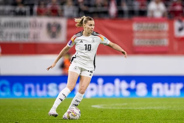 UEFA Womens European Qualifiers Austria Germany 05 04 2024 Laura Freigang Germany, 10 on the ball UEFA Womens European Qualifiers Austria Germany Raiffeisen Arena, Linz, 05 04 2024 Copyright: xBEAUTIFULxSPORTS Wunderlx