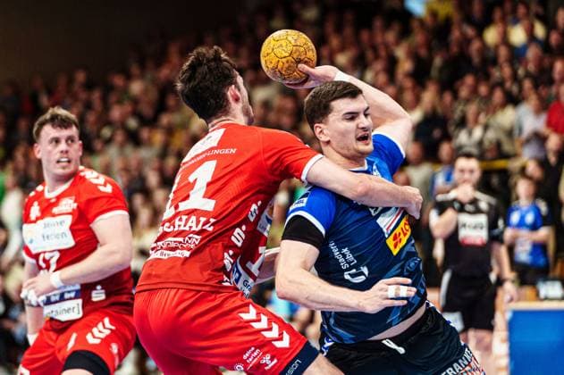 Tarek Marschall HSG Nordhorn Lingen, 11 , Janik Schrader VfL Luebeck Schwartau, 23 GER, VfL Luebeck Schwartau vs HSG Nordhorn Lingen, Handball, 2 Bundesliga, Matchday 27, Season 2023 2024, 05 04 2024 GER, VfL Luebeck Schwartau vs HSG Nordhorn Lingen, Handball, 2 Bundesliga, Matchday 27, Season 2023 2024, 05 04 2024 Luebeck Copyright: xEibner-Pressefoto MarcelxvonxFehrnx EP_MFN