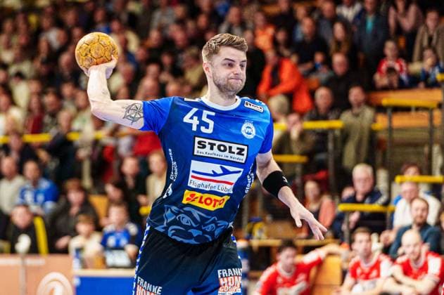 7 meter throw goal Jan Eric Speckmann VfL Luebeck Schwartau, 45 GER, VfL Luebeck Schwartau vs HSG Nordhorn Lingen, Handball, 2 Bundesliga, Matchday 27, Season 2023 2024, 05 04 2024 GER, VfL Luebeck Schwartau vs HSG Nordhorn Lingen, Handball, 2 Bundesliga, Matchday 27, Season 2023 2024, 05 04 2024 Luebeck Copyright: xEibner-Pressefoto MarcelxvonxFehrnx EP_MFN