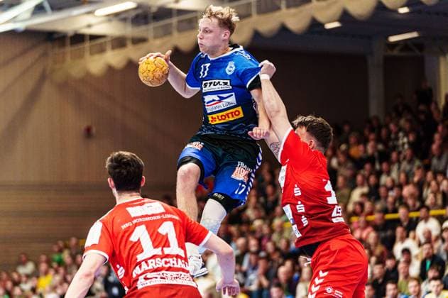 Tarek Marschall HSG Nordhorn Lingen, 11 , Niko Blaauw VfL Luebeck Schwartau, 17 , Jakub Stryc HSG Nordhorn Lingen, 17 GER, VfL Luebeck Schwartau vs HSG Nordhorn Lingen, Handball, 2 Bundesliga, Matchday 27, Season 2023 2024, 05 04 2024 GER, VfL Luebeck Schwartau vs HSG Nordhorn Lingen, Handball, 2 Bundesliga, Matchday 27, Season 2023 2024, 05 04 2024 Luebeck Copyright: xEibner-Pressefoto MarcelxvonxFehrnx EP_MFN