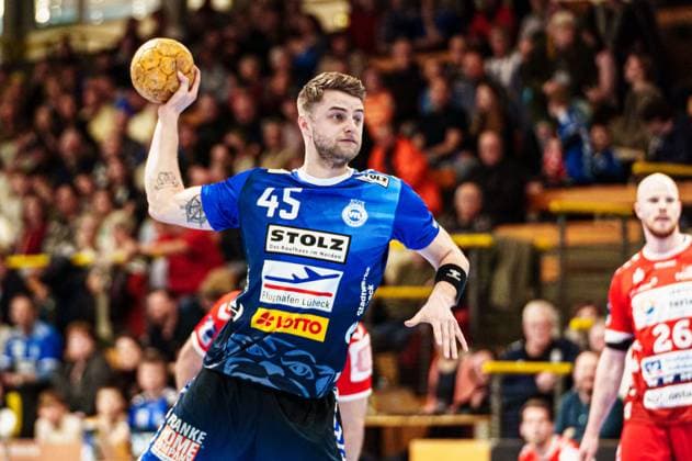 7 meter throw goal Jan Eric Speckmann VfL Luebeck Schwartau, 45 GER, VfL Luebeck Schwartau vs HSG Nordhorn Lingen, Handball, 2 Bundesliga, Matchday 27, Season 2023 2024, 05 04 2024 GER, VfL Luebeck Schwartau vs HSG Nordhorn Lingen, Handball, 2 Bundesliga, Matchday 27, Season 2023 2024, 05 04 2024 Luebeck Copyright: xEibner-Pressefoto MarcelxvonxFehrnx EP_MFN