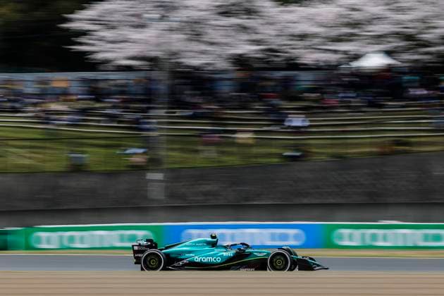 14 ALONSO Fernando (spa), Aston Martin F1 Team AMR24, action during the Formula 1 MSC Cruises Japanese Grand Prix 2024, 4th round of the 2024 Formula One World Championship, WM, Weltmeisterschaft from April 5 to 7, 2024 on the Suzuka International Racing Course, in Suzuka, Japan - F1 - JAPANESE GRAND PRIX 2024 DPPI Panoramic  240406_R04_GIAPPONE_LF34272