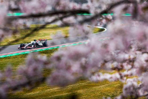 27 HULKENBERG Nico (ger), Haas F1 Team VF-24 Ferrari, action during the Formula 1 MSC Cruises Japanese Grand Prix 2024, 4th round of the 2024 Formula One World Championship, WM, Weltmeisterschaft from April 5 to 7, 2024 on the Suzuka International Racing Course, in Suzuka, Japan - F1 - JAPANESE GRAND PRIX 2024 DPPI Panoramic  240406_R04_GIAPPONE_AV3_9513