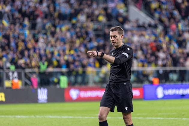 WROCLAW 26.03.2024 FINALOWY MECZ BARAZOWY ELIMINACJE DO MISTRZOSTW EUROPY 2024: UKRAINA - ISLANDIA --- UEFA EURO, EM, Europameisterschaft,Fussball 2024 QUALIFICATION FINAL PLAY-OFF MATCH IN WROCLAW: UKRAINE - ISLAND nz CLEMENT TURPIN SEDZIA REFEREE FOT. ERNEST KOLODZIEJ 400mm.pl NEWSPIX.PL --- Newspix.pl  20240326_KOL1796