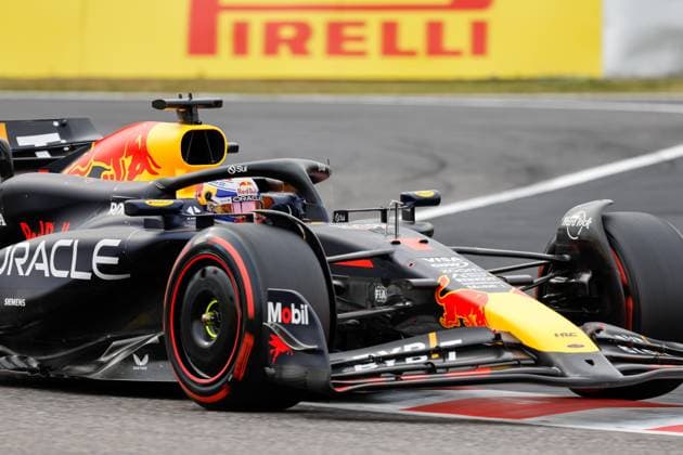 01 VERSTAPPEN Max (nld), Red Bull Racing RB20, action during the Formula 1 MSC Cruises Japanese Grand Prix 2024, 4th round of the 2024 Formula One World Championship, WM, Weltmeisterschaft from April 5 to 7, 2024 on the Suzuka International Racing Course, in Suzuka, Japan - F1 - JAPANESE GRAND PRIX 2024 DPPI Panoramic  240406_R04_GIAPPONE__LF35080