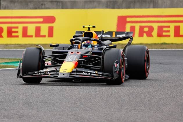 11 PEREZ Sergio (mex), Red Bull Racing RB20, action during the Formula 1 MSC Cruises Japanese Grand Prix 2024, 4th round of the 2024 Formula One World Championship, WM, Weltmeisterschaft from April 5 to 7, 2024 on the Suzuka International Racing Course, in Suzuka, Japan - F1 - JAPANESE GRAND PRIX 2024 DPPI Panoramic  240406_R04_GIAPPONE__LF35082