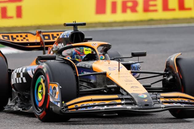 81 PIASTRI Oscar (aus), McLaren F1 Team MCL38, action during the Formula 1 MSC Cruises Japanese Grand Prix 2024, 4th round of the 2024 Formula One World Championship, WM, Weltmeisterschaft from April 5 to 7, 2024 on the Suzuka International Racing Course, in Suzuka, Japan - F1 - JAPANESE GRAND PRIX 2024 DPPI Panoramic  240406_R04_GIAPPONE__LF35100