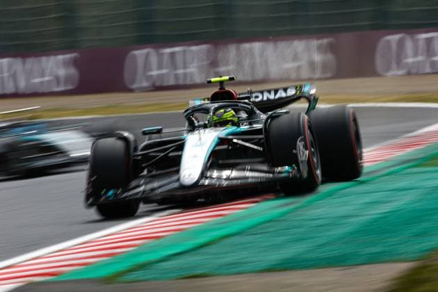44 HAMILTON Lewis (gbr), Mercedes AMG F1 Team W15, action during the Formula 1 MSC Cruises Japanese Grand Prix 2024, 4th round of the 2024 Formula One World Championship, WM, Weltmeisterschaft from April 5 to 7, 2024 on the Suzuka International Racing Course, in Suzuka, Japan - F1 - JAPANESE GRAND PRIX 2024 DPPI Panoramic  F12024GP04JAP_JK321101