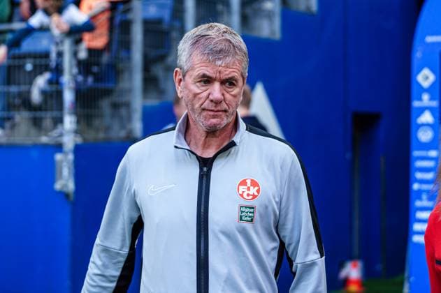 Friedhelm Funkel 1 FC Kaiserslautern, Coach GER, Hamburger SV vs 1 FC Kaiserslautern, Football, 2 Bundesliga, Matchday 28, Season 2023 2024, 06 04 2024 DFL REGULATIONS PROHIBIT ANY USE OF PHOTOGRAPHS AS IMAGE SEQUENCES AND OR QUASI VIDEO GER, Hamburger SV vs 1 FC Kaiserslautern, Football, 2 Bundesliga, Matchday 28, Season 2023 2024, 06 04 2024 Hamburg Copyright: xEibner-Pressefoto MarcelxvonxFehrnx EP_MFN