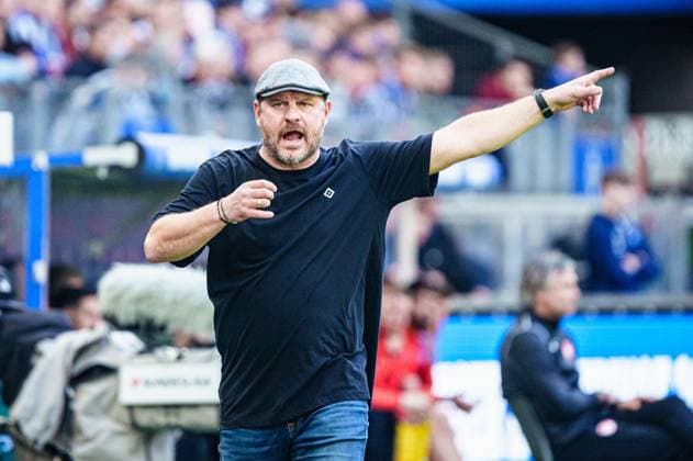 Steffen Baumgart Hambuger SV, Coach GER, Hamburger SV vs 1 FC Kaiserslautern, Football, 2 Bundesliga, Matchday 28, Season 2023 2024, 06 04 2024 DFL REGULATIONS PROHIBIT ANY USE OF PHOTOGRAPHS AS IMAGE SEQUENCES AND OR QUASI VIDEO GER, Hamburger SV vs 1 FC Kaiserslautern, Football, 2 Bundesliga, Matchday 28, Season 2023 2024, 06 04 2024 Hamburg Copyright: xEibner-Pressefoto MarcelxvonxFehrnx EP_MFN