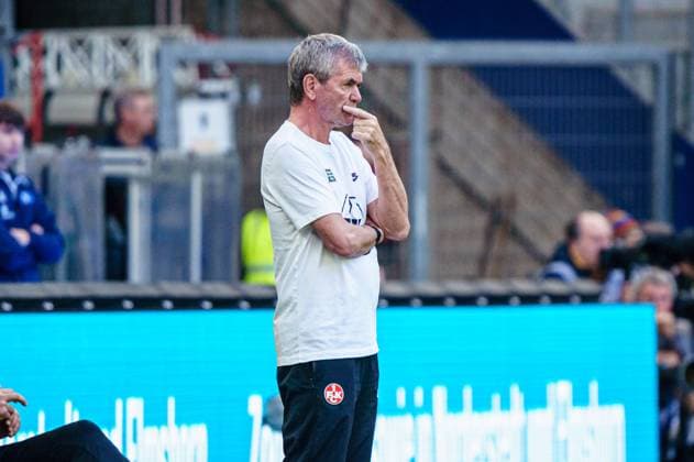 Friedhelm Funkel 1 FC Kaiserslautern, Coach GER, Hamburger SV vs 1 FC Kaiserslautern, Football, 2 Bundesliga, Matchday 28, Season 2023 2024, 06 04 2024 DFL REGULATIONS PROHIBIT ANY USE OF PHOTOGRAPHS AS IMAGE SEQUENCES AND OR QUASI VIDEO GER, Hamburger SV vs 1 FC Kaiserslautern, Football, 2 Bundesliga, Matchday 28, Season 2023 2024, 06 04 2024 Hamburg Copyright: xEibner-Pressefoto MarcelxvonxFehrnx EP_MFN
