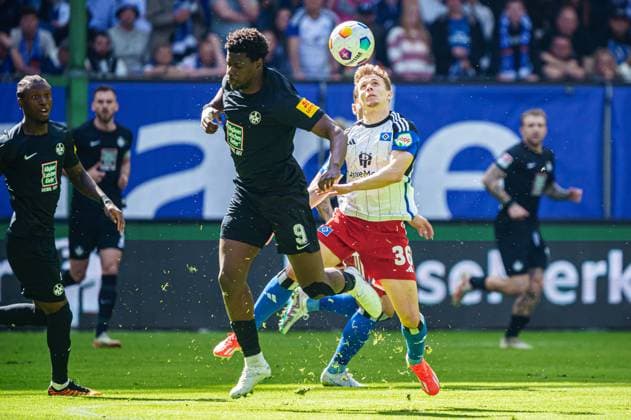 Ragnar Ache 1 FC Kaiserslautern, 09 , Anssi Suhonen Hamburger SV, 36 GER, Hamburger SV vs 1 FC Kaiserslautern, Football, 2 Bundesliga, Matchday 28, Season 2023 2024, 06 04 2024 DFL REGULATIONS PROHIBIT ANY USE OF PHOTOGRAPHS AS IMAGE SEQUENCES AND OR QUASI VIDEO GER, Hamburger SV vs 1 FC Kaiserslautern, Football, 2 Bundesliga, Matchday 28, Season 2023 2024, 06 04 2024 Hamburg Copyright: xEibner-Pressefoto MarcelxvonxFehrnx EP_MFN