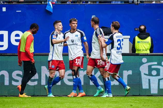 Goal celebration Hamburger SV after goal to 1 0 Laszlo Benes Hamburger SV, 08 GER, Hamburger SV vs 1 FC Kaiserslautern, Football, 2 Bundesliga, Matchday 28, Season 2023 2024, 06 04 2024 DFL REGULATIONS PROHIBIT ANY USE OF PHOTOGRAPHS AS IMAGE SEQUENCES AND OR QUASI VIDEO GER, Hamburger SV vs 1 FC Kaiserslautern, Football, 2 Bundesliga, Matchday 28, Season 2023 2024, 06 04 2024 Hamburg Copyright: xEibner-Pressefoto MarcelxvonxFehrnx EP_MFN