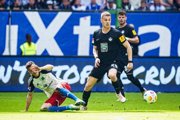 Laszlo Benes Hamburger SV, 08 , Filip Kaloc 1 FC Kaiserslautern, 26 GER, Hamburger SV vs 1 FC Kaiserslautern, Football, 2 Bundesliga, Matchday 28, Season 2023 2024, 06 04 2024 DFL REGULATIONS PROHIBIT ANY USE OF PHOTOGRAPHS AS IMAGE SEQUENCES AND OR QUASI VIDEO GER, Hamburger SV vs 1 FC Kaiserslautern, Football, 2 Bundesliga, Matchday 28, Season 2023 2024, 06 04 2024 Hamburg Copyright: xEibner-Pressefoto MarcelxvonxFehrnx EP_MFN
