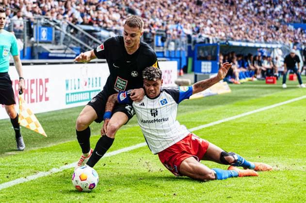 Filip Kaloc 1 FC Kaiserslautern, 26 , Ransford Yeboah Koenigsdoerffer Hamburger SV, 11 GER, Hamburger SV vs 1 FC Kaiserslautern, Soccer, 2 Bundesliga, Matchday 28, Season 2023 2024, 06 04 2024 DFL REGULATES PROHIBIT ANY USE OF PHOTOGRAPHS AS IMAGE SEQUENCES AND OR QUASI VIDEO GER, Hamburger SV vs 1 FC Kaiserslautern, Football, 2 Bundesliga, Matchday 28, Season 2023 2024, 06 04 2024 Hamburg Copyright: xEibner-Pressefoto MarcelxvonxFehrnx EP_MFN