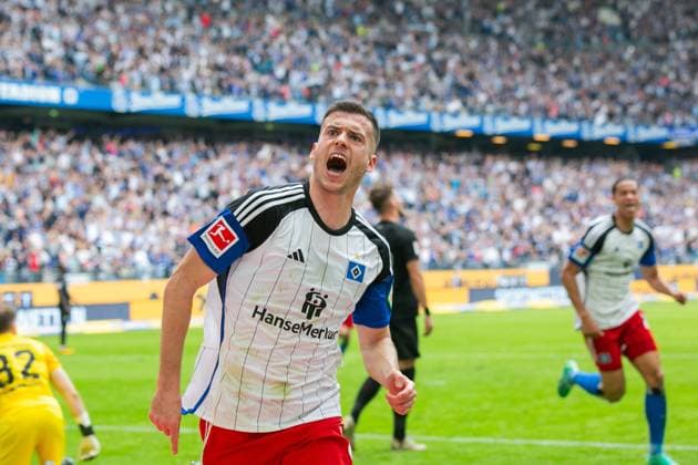Soccer I Men I Season 2023 2024 I 2 Bundesliga I 28 Matchday I Hamburger SV 1 FC Kaiserslautern I 06 04 2024 Laszlo Benes 8, Hamburger SV cheers to 1 0 Hamburg Volksparkstadion Hamburg Germany Copyright: xLobecax xHenningxRohlfsx