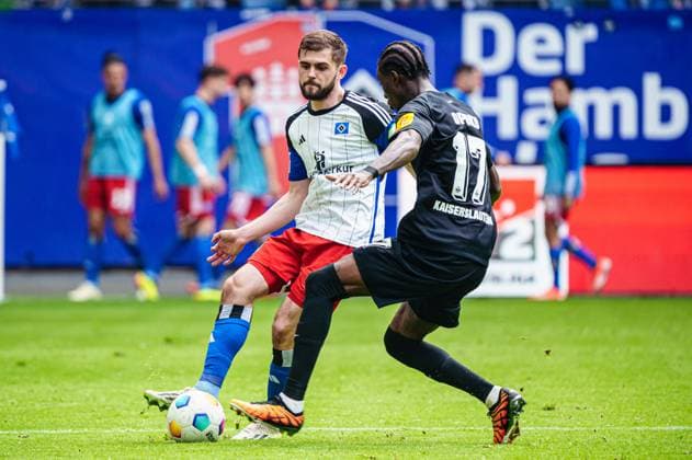 Lukasz Poreba Hamburger SV, 06 , Aaron Opoku 1 FC Kaiserslautern, 17 GER, Hamburger SV vs 1 FC Kaiserslautern, Football, 2 Bundesliga, Matchday 28, Season 2023 2024, 06 04 2024 DFL REGULATIONS PROHIBIT ANY USE OF PHOTOGRAPHS AS IMAGE SEQUENCES AND OR QUASI VIDEO GER, Hamburger SV vs 1 FC Kaiserslautern, Football, 2 Bundesliga, Matchday 28, Season 2023 2024, 06 04 2024 Hamburg Copyright: xEibner-Pressefoto MarcelxvonxFehrnx EP_MFN