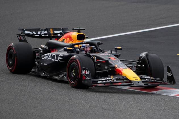 April 6, 2024, Suzuka, Mie, Japan: SERGIO PEREZ (MEX) of Oracle Red Bull Racing 11 racing on Qualifying day of the 2024 Formula 1 Japanese Grand Prix. Max Verstappen qualified on pole position.MAX VERSTAPPEN (NED) of Oracle Red Bull Racing 1racing on Qualifying day of the 2024 Formula 1 Japanese Grand Prix. Max Verstappen qualified on pole position. Suzuka Japan - ZUMAb177 20240406_aap_b177_106 Copyright: xTaidghxBarronx