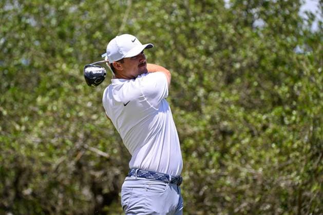 SAN ANTONIO, TX - APRIL 05: Chris Gotterup (USA) watches his tee shot on 10 during Rd2 of the Valero Texas Open at TPC San Antonio (Oaks Course) on April 5, 2024, in San Antonio, Texas. (Photo by Ken Murray Icon Sportswire) GOLF: APR 05 PGA, Golf Herren Valero Texas Open EDITORIAL USE ONLY Icon2404050372