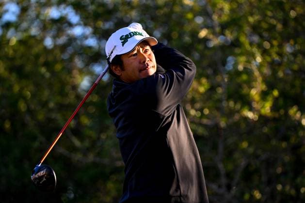 SAN ANTONIO, TX - APRIL 05: Hideki Matsuyama (JPN) watches his tee shot on 10 during Rd2 of the Valero Texas Open at TPC San Antonio (Oaks Course) on April 5, 2024, in San Antonio, Texas. (Photo by Ken Murray Icon Sportswire) GOLF: APR 05 PGA, Golf Herren Valero Texas Open EDITORIAL USE ONLY Icon2404050552
