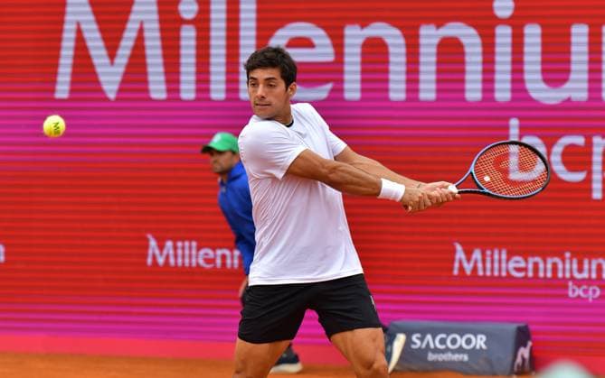 Cristian Garin Chile in the semifinals of the Estoril Open Estoril Open, Portugal, April 6, 2024 Cristian Garin Chile in the semifinals of the Estoril Open in Portugal against Hubert Hukarcz from Poland not in the picture Estoril Estoril Tennis Club Lisbon Portugal