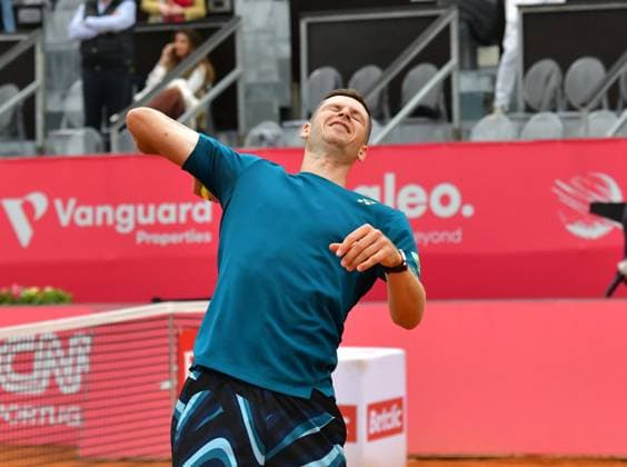 Hubert Hurkacz Poland reaches the final at the Estoril Open in Portugal Estoril Open, Portugal, April 6, 2024 Hubert Hurkacz Poland reaches the final of an international clay court tournament for the first time at the Estoril Open in Portugal with a 6 3, 3 6 and 6 3 win over Chiles Cristian Garin Estoril Estoril Tennis Club Lisbon Portugal