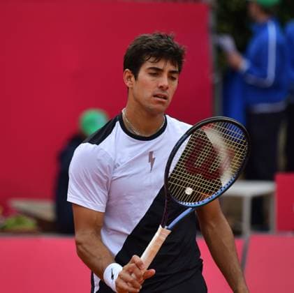 Cristian Garin Chile loses in the semi-finals at the Estoril Open in Portugal Estoril Open, Portugal, April 6, 2024 Cristian Garin Chile loses in three sets to Hubert Hurkacz from Poland in the semi-finals at the Estoril Open in Portugal not pictured Estoril Estoril Tennis Club Lisbon Portugal
