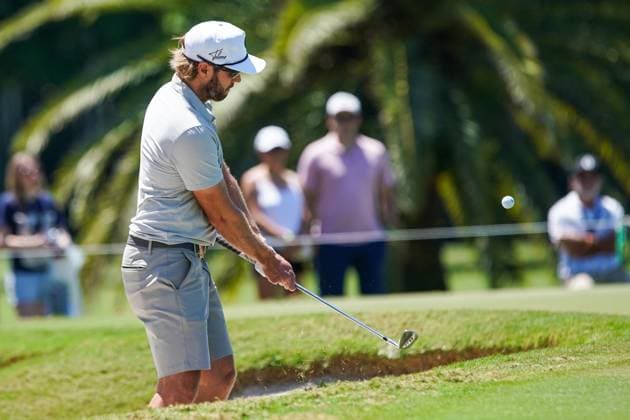 April 6, 2024, Doral, Florida, USA: Kalle Samooja of the Cleeks hits out of a greenside bunker on the 2nd hole during the second round of LIV Golf Miami at Trump National Doral. Doral USA - ZUMAw109 20240406_fap_w109_001 Copyright: xDebbyxWongx