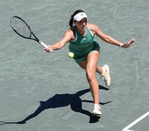 April 6, 2024: Jessica Pegula (USA) loses to Daria Kasatkina (RUS) at the Credit One Charleston Open being played at Family Circle Tennis Center in Charleston, South Carolina, {USA} Ã‚ Tennisclix Cal Media Charleston USA - ZUMAc04_ 20240406_zma_c04_001 Copyright: xLesliexBillmanx