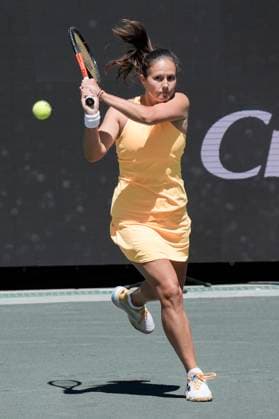 April 6, 2024: Daria Kasatkina (RUS) defeated Jessica Pegula (USA) at the Credit One Charleston Open being played at Family Circle Tennis Center in Charleston, South Carolina USA Ã‚ Tennisclix Cal Media Charleston USA - ZUMAc04_ 20240406_zma_c04_021 Copyright: xLesliexBillmanx