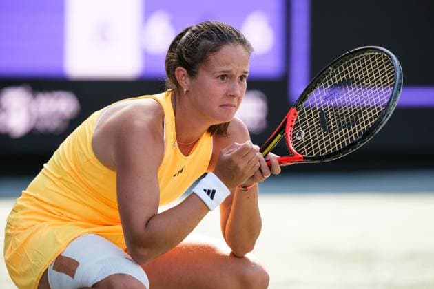 April 6, 2024, Charleston, South Carolina, USA: (4) DARIA KASATKINA kneels to the ground after beating (1) JESSICA PEGULA of the USA during the semi finals of the Credit One Charleston Open Charleston USA - ZUMAv134 20240406_zsp_v134_019 Copyright: xMaxwellxVittoriox