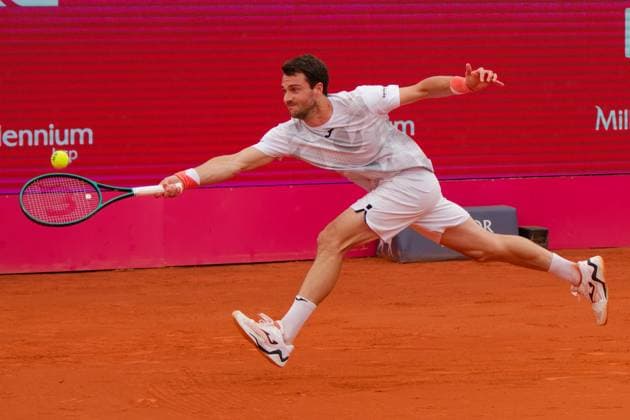 Estoril, Portugal, April 06 2024: Pedro Martinez (Spain) in action during the Millennium Estoril Open match between Casper Ruud (Norway) and Pedro Martinez (Spain) at Clube de Tenis do Estoril in Estoril, Portugal. (Pedro Porru SPP) Copyright: xPedroxPorrux xSPPx spp-en-PePoSp-4F8A2463