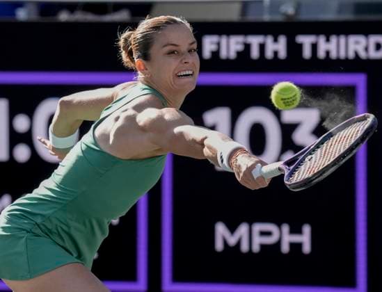 April 6, 2024: Maria Sakkari (GRE) loses to Danielle Collins (USA) at the Credit One Charleston Open being played at Family Circle Tennis Center in Charleston, South Carolina, {USA} Ã‚ Tennisclix Cal Media Charleston USA - ZUMAc04_ 20240406_zma_c04_036 Copyright: xLesliexBillmanx