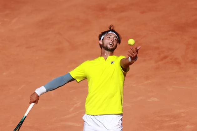 April 6, 2024, Mexico City, Ciudad de Mexico, Mexico: April 6, 2024, Mexico City, Mexico: Thiago Tirante of Argentina serves to Bernard Tomic of Australia during the Semifinals match of Mexico City Open at Deportivo Chapultepec. Thiago Tirante defeated Bernard Tomic 2 sets to 0. on April 6, 2024 in Mexico City, Mexico. Mexico City Mexico - ZUMAe321 20240406_zsa_e321_032 Copyright: xCarlosxSantiago xEyepixxGroupx