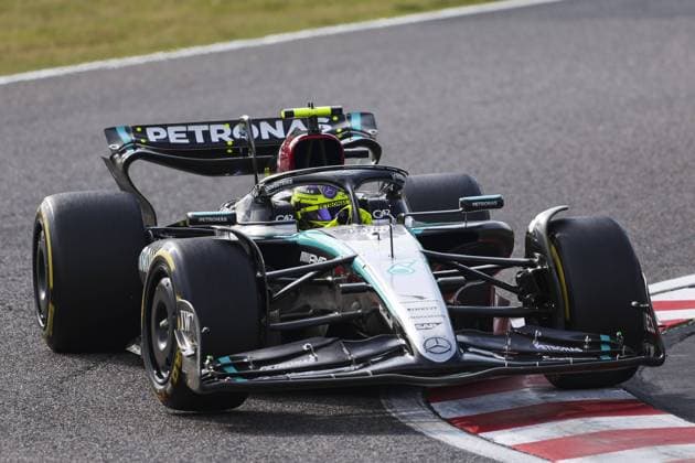 44 HAMILTON Lewis (gbr), Mercedes AMG F1 Team W15, action during the Formula 1 MSC Cruises Japanese Grand Prix 2024, 4th round of the 2024 Formula One World Championship, WM, Weltmeisterschaft from April 5 to 7, 2024 on the Suzuka International Racing Course, in Suzuka, Japan - F1 - JAPANESE GRAND PRIX 2024 DPPI Panoramic  240407_R04_GIAPPONE_AV3_9845