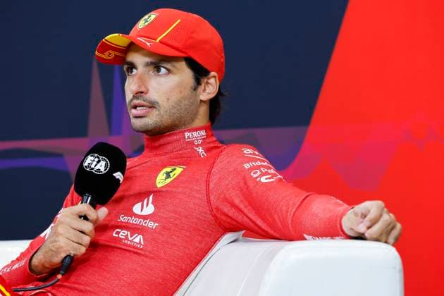 SAINZ Carlos (spa), Scuderia Ferrari SF-24, portrait during the Formula 1 MSC Cruises Japanese Grand Prix 2024, 4th round of the 2024 Formula One World Championship, WM, Weltmeisterschaft from April 5 to 7, 2024 on the Suzuka International Racing Course, in Suzuka, Japan - F1 - JAPANESE GRAND PRIX 2024 DPPI Panoramic  240407_R04_GIAPPONE__LF36403
