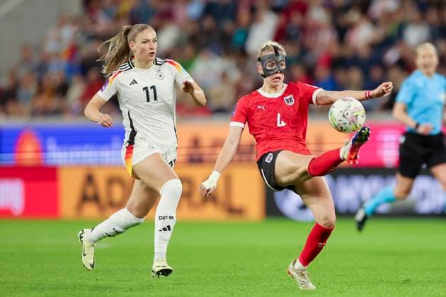 Melissa Koessler Germany and Celina Degen Austria fight for the ball, UEFA Womens European Qualifiers Group A4, Austria vs Germany, Oberoesterreich Arena, 05 04 2024, Linz, Austria