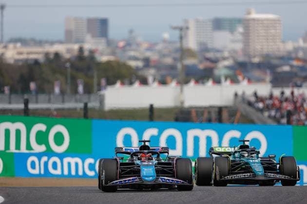 31 OCON Esteban (fra), Alpine F1 Team A524, action, 18 STROLL Lance (can), Aston Martin F1 Team AMR24, action, during the Formula 1 MSC Cruises Japanese Grand Prix 2024, 4th round of the 2024 Formula One World Championship, WM, Weltmeisterschaft from April 5 to 7, 2024 on the Suzuka International Racing Course, in Suzuka, Japan - F1 - JAPANESE GRAND PRIX 2024 DPPI Panoramic 240407_R04_GIAPPONE__LF_6733