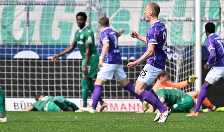 07 04 2024 Soccer Season 2023 2024 2 Soccer Bundesliga 28 Matchday VfL Osnabrück SpVgg Greuther Fürth Kleeblatt Sportfoto Zink xwoxzix DFL regulations prohibit any use of photographs as image sequences and or quasi video only for editorial use Niklas Wiemann 25, VfL Osnabrück Jubel Freude