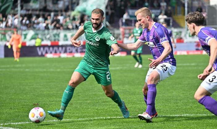 07 04 2024 Soccer Season 2023 2024 2 Soccer Bundesliga 28 Matchday VfL Osnabrück SpVgg Greuther Fürth Kleeblatt Sportfoto Zink xwoxzix DFL regulations prohibit any use of photographs as image sequences and or quasi video only for editorial use Simon Asta 2, SpVgg Greuther Fürth Niklas Wiemann 25, VfL Osnabrück