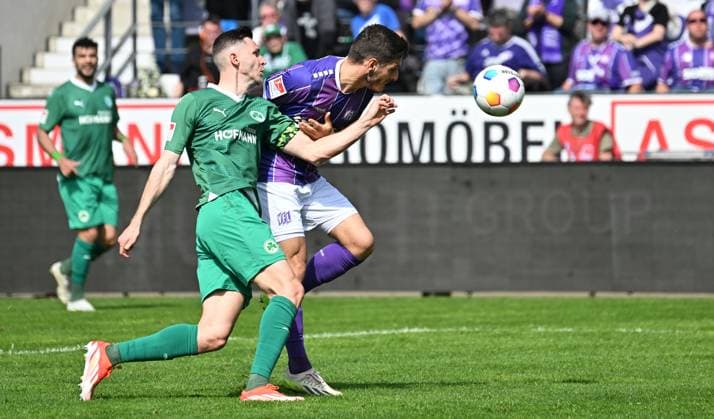 07 04 2024 Soccer Season 2023 2024 2 Soccer Bundesliga 28 Matchday VfL Osnabrück SpVgg Greuther Fürth Kleeblatt Sportfoto Zink xwoxzix DFL regulations prohibit any use of photographs as image sequences and or quasi video only for editorial use Branimir Hrgota 10 SpVgg Greuther Fürth Bashkim Ajdini 5, VfL Osnabrück
