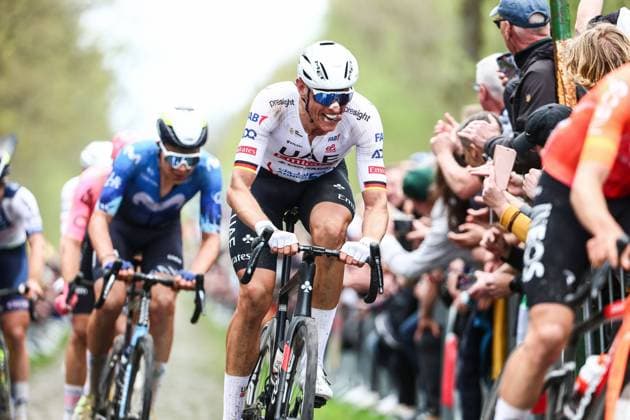 Bilder des Jahres 2024, Sport 04 April Sport Themen der Woche KW14 Sport Bilder des Tages German Nils Politt of UAE Team Emirates pictured in action during the men s elite race of the Paris-Roubaix cycling event, 260,0km from Compiegne to Roubaix, France on Sunday 07 April 2024. DAVIDxPINTENS  x90526670x