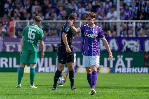 Florian Kleinhansl VfL Osnabrueck, 03 GER, VfL Osnabrueck vs SpVgg Greuther Fuerth, Soccer, 2 Bundesliga, Matchday 28, Season 2023 2024, 07 04 2024 DFL REGULATES PROHIBIT ANY USE OF PHOTOGRAPHS AS IMAGE SEQUENCES AND OR QUASI VIDEO VfL Osnabrueck vs SpVgg Greuther Fuerth, Football, 2 Bundesliga, Matchday 28, Season 2023 2024, 07 04 2024 Osnabrueck Copyright: xEibner-Pressefoto FabioxDeinertx EP_FDT