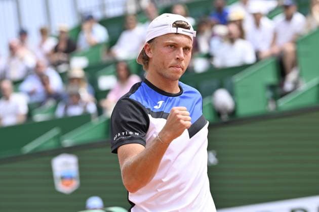 Tennis - Rolex Monte Carlo 2024 - ATP, Tennis Herren - Alexandre Muller - France TENNIS - Rolex Monte Carlo 2024 - MC - 01 04 2024 ChrysleneCaillaud Panoramic 