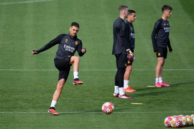 April 8, 2024, Valdebebas, Madrid, SPAIN: Dani Ceballos during the training session of Real Madrid before the UEFA Champions League, Quarter finals, football match against Manchester City at Ciudad Deportiva Real Madrid on April 8, 2024, in Valdebebas, Madrid, Spain. Valdebebas SPAIN - ZUMAa181 20240408_zaa_a181_024 Copyright: xOscarxJ.xBarrosox
