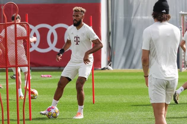 Eric Maxim Choupo Moting FC Bayern Muenchen, 13 with ball, final training, FC Bayern Muenchen, football, UEFA Champions League, quarter-final first leg, season 23 24, 08 04 2024, final training, FC Bayern Muenchen, football, UEFA Champions League, quarter-final first leg, season 23 24, 08 04 2024 Muenchen Copyright: xEibner-Pressefoto JennixMaulx EP_JML
