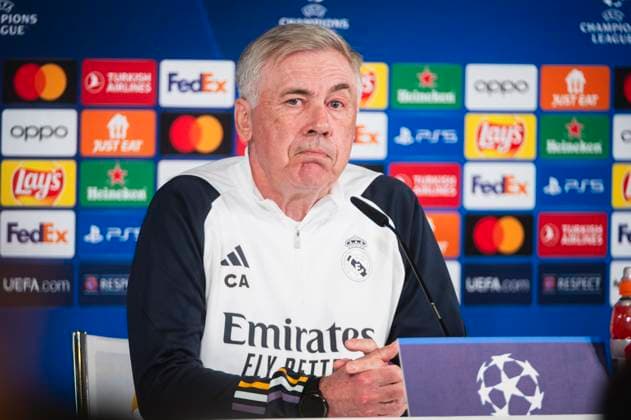 Uefa Champions League 2024: Real Madrid press conference, PK, Pressekonferenz match against Manchester City Carlo Ancelotti, coach of Real Madrid seen speaking during the press conference of Real Madrid the day before the quarter-final first leg football match of Champions League against Manchester City at Ciudad Real Madrid in Valdebebas, Madrid. Valdebebas Ciudad Real Madrid Madrid Spain Copyright: xAlbertoxGardinx AGardin_20240408_RealMadrid_ManCity_PC_20